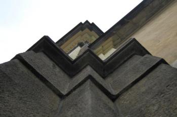 detail nároží věže (© de ardoise, 06/2007)