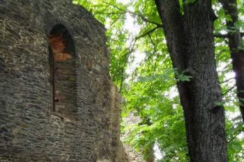 Kostel Všech Svatých (2004 © Václav Hájek)