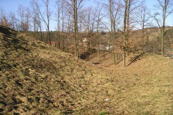 zřícenina dolního hradu Otaslavice (© Vlastislav Mareček, 02/2011)