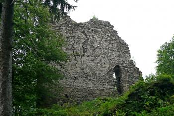 Zřícenina hradu Pajrek (© aleshwarrior, 07/2012)