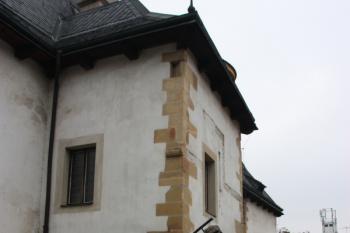 Průhled bývalou Židovskou ulicí (Krajířova) ke staré vodárenské věži ( © Ivan Grisa 10/2009)