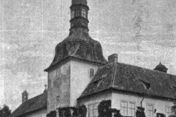 pohled od jihozápadu na počátku 20. století (© Antonín Podlaha: Posvátná místa království Českého; Díl 1. Vikariáty: Českobrodský, Černokostelecký, Mnichovický a Prosecký, Dědictví sv. Jana Nepomuckého, Praha 1907)