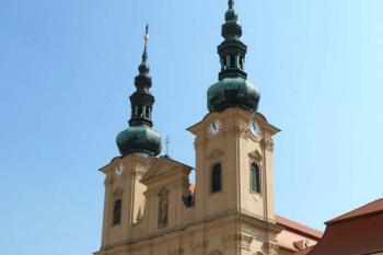 Západní průčelí kostela (© Jiří Cukr, 08/2015)