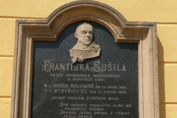 Pamětní deska kněze, spisovatele a buditele Františka Sušila (© Jiří Cukr, 08/2015)