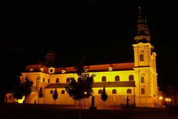 Celkový pohled na kostel od severu (© Jiří Cukr, 08/2015)