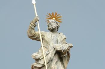socha na Bazilice Navštívení Panny Marie (Svatý Kopeček) (© František Kinař, 08/2014)