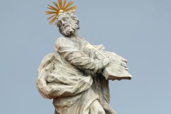 socha na Bazilice Navštívení Panny Marie (Svatý Kopeček) (© František Kinař, 08/2014)