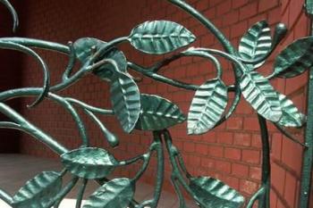 Západní kopule - detail mříže (© Milan Caha, 06/2007)