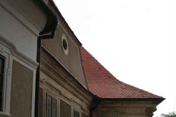 Barokní fasáda objektu správy hradu (© Ivan Grisa, 05/2008)