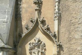 Vstupní branka do hradu (© Jiří Vajtr, 06/2008)