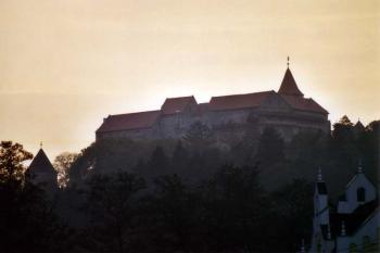 Podvečerní pohled od městyse Nedvědice (© Jiří Cukr, 10/2001)