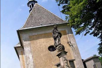 Kostelík v Rešově, 4.července 2005 (© Jan Klapetek 07/2005)