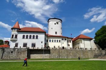 jižní průčelí hradního jádra ( © Jan P. Štěpánek 06/2017)
