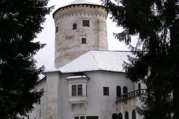 hrad od východu ( © Jan P. Štěpánek 11/2007)