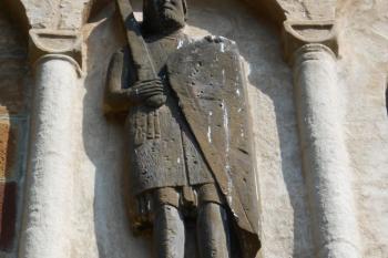 Podle některých názorů sv. Václav, pravděpodobněji možná rytíř Roland (© Jan Večeřa, 06/2015)