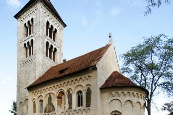 Kostel sv. Jakuba od jihovýchodu ( © Filip Matoušek 09/2006)
