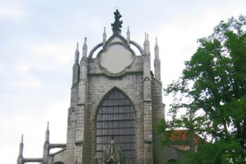 Průčelí chrámu ( © Pavel Vítek 05/2007)