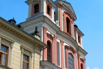Kostel sv. Jana Nepomuckého v Kutné Hoře ( © Pavel Vítek 06/2007)