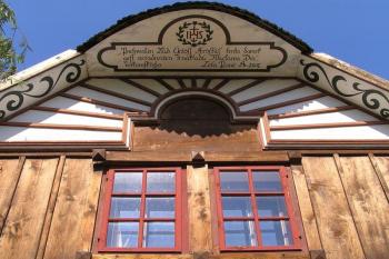 Malovaný štít (© Václav Čermák, 09/2006)