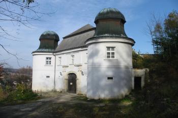 dolní zámek (© D Dohňanský, 10/2012)