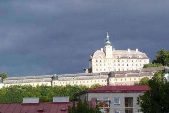 celkový pohled na rekonstruovaný zámek ( © Jan P. Štěpánek 09/2009)