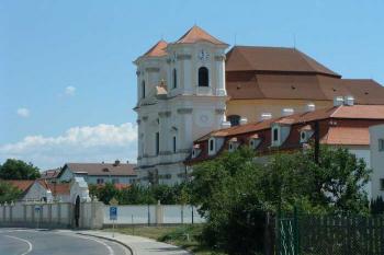 kostel sv. Andělů strážných (© Stanislav Brebera 08/2003)