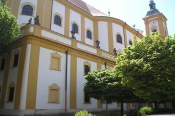 severní strana chrámu (© de ardoise 05/2005)