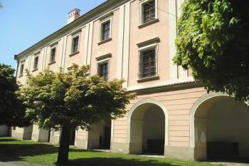 budova fary u (© de ardoise 05/2005)