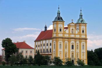 Chrám Očišťování Panny Marie v Dubu nad Moravou ( © Pavel Vítek 06/2007)