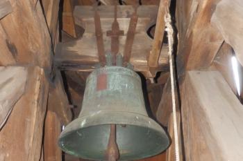 Malý zvon Václav (dle nápisu Petr  a Pavel) ze 16. stol. (© Johannes Cladis, 07/2016)