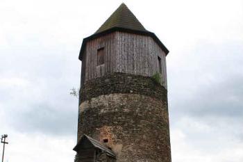 Věž od severu (© Ivan Grisa, 06/2008)