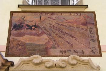 Detail slunečních hodin ( © Roman Řezáč 07/2004)