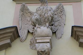 Sochařská výzdoba ( © Roman Řezáč 07/2004)