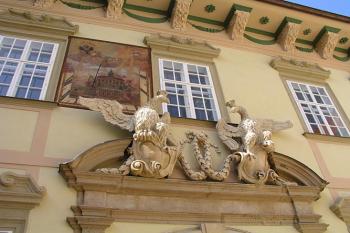 Sluneční hodiny ( © Roman Řezáč 07/2004)