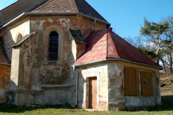 Kostel Navštívení P. Marie v Květnově (© Václav Hodek 04/2004)