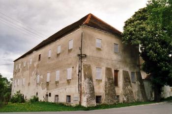Zámek v Chřešťovicích (© Jiří Cukr 05/2003)