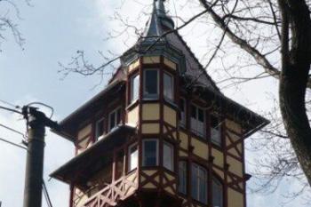 Hrádek - Burgsberg (© Lenka Martinková 04/2004)