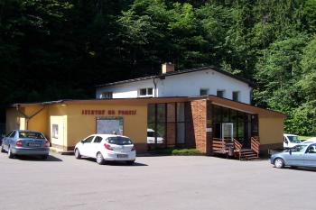 Jeskyně Na Pomezí - provozní budova (© Ivo Rozehnal, 07/2011)
