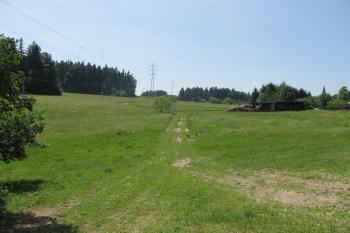 Nástupnická plošina na jz. straně ( © Dušan Dohňanský 07/2019)