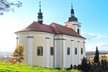 Kostel sv. Petra a Pavla v Konecchlumí ( © Pavel Vítek 10/2007)