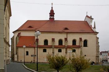 Kostel od severozápadu (© Ivan Grisa 10/2009)