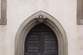 Boční portál v jihozápadní stěně ( © Ivan Grisa 10/2009)