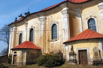 Kostel sv. Petra a Pavla - Prysk (© Martin Krška 2003)