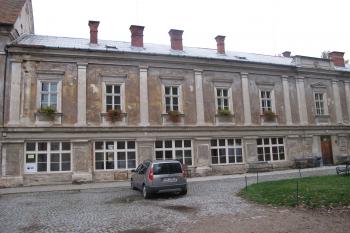 středový trakt na západě (© D Dohňanský, 10/2016)