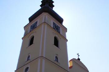 Kostelní věž ( © Roman Řezáč 08/2004)