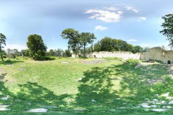 Panorama hradu Pravda ( © Jiří Čížek 08/2009)