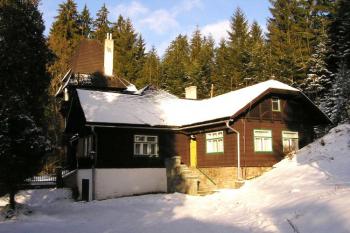 jižní část zámečku ( © Jan P. Štěpánek 01/2005)