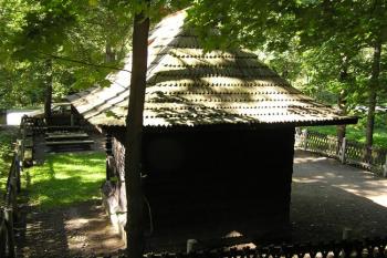 Zadní strana kapličky ( © Jan P. Štěpánek 09/2007)