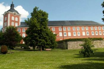 Kamenice nad Lipou - zámek (© Štěpán Kučera 07/2006)