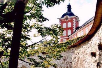 Kamenice nad Lipou - zámek (© Štěpán Kučera 07/2006)